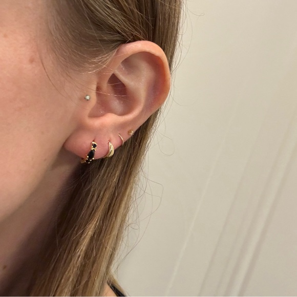 Gold plated sterling silver and black onyx hoops huggie hoop earrings - Picture 6 of 6